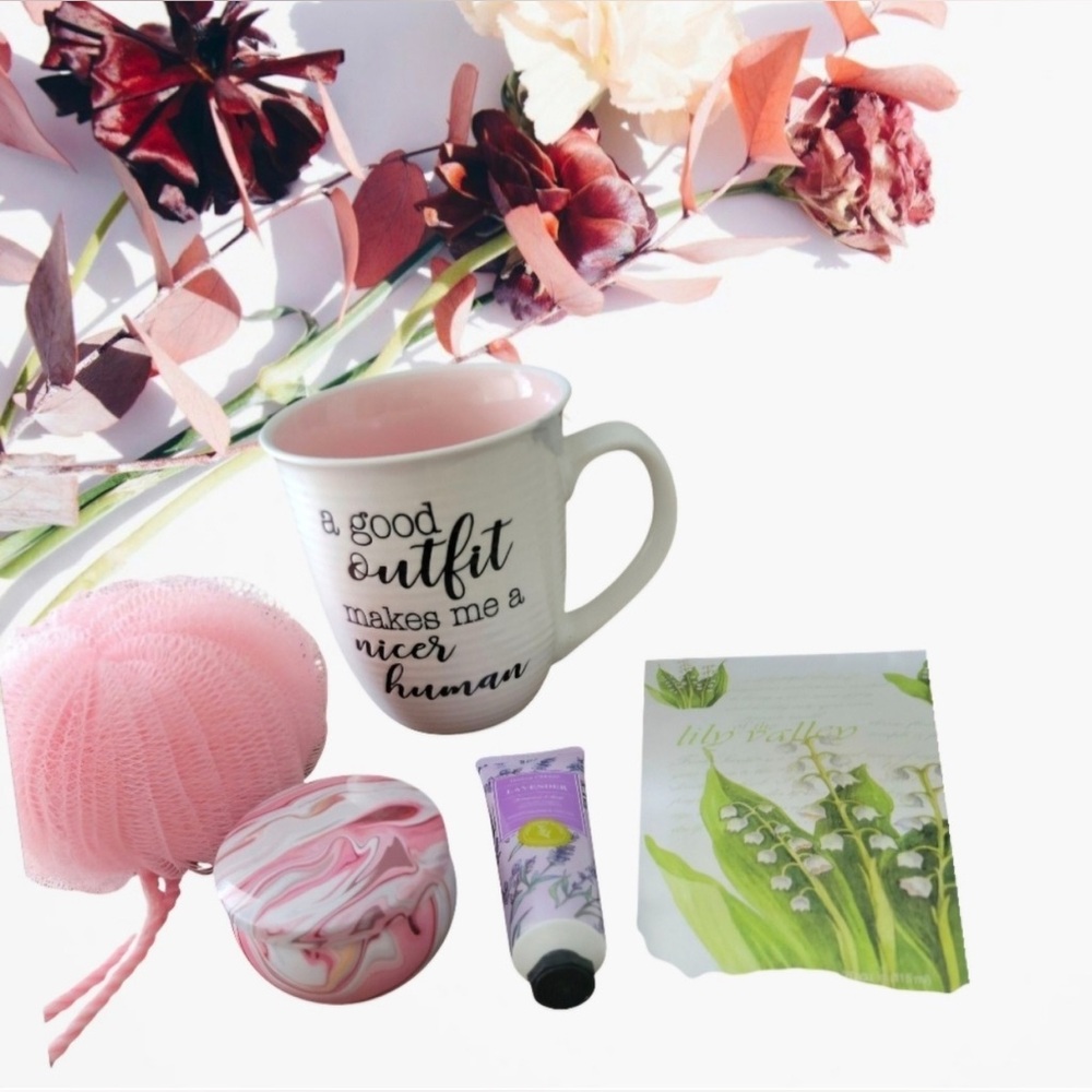 New!! 💗 Relaxation Bundle Fashion Mug with Candle, Puff, Lotion & Incense - Picture 1 of 7